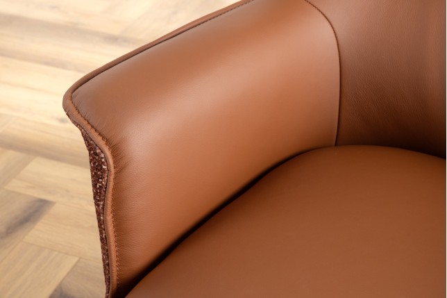 Fauteuil pivotant LE GRAND cuir cognac 180°