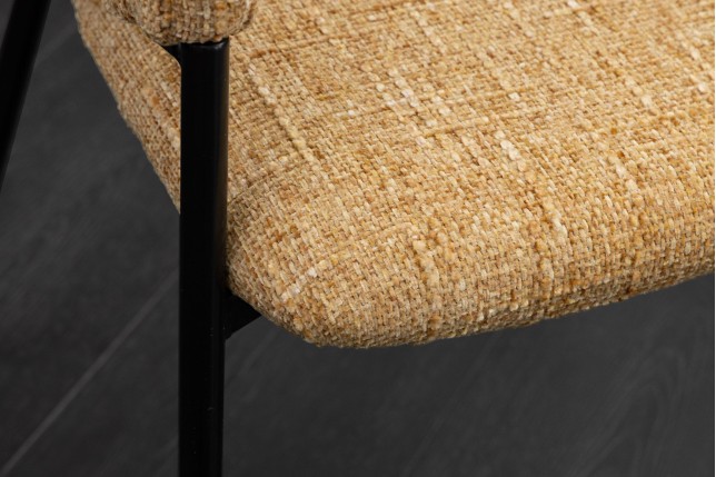 Chaise NOBLESSE accoudoirs jaune moutarde pieds noirs