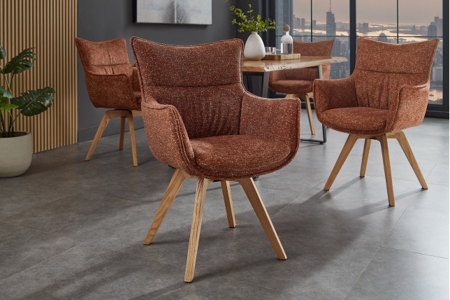 Fauteuil pivotant VOGUE 360° tissu brun rouille pieds chêne