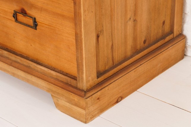 Bahut massif HENRY 150cm sapin naturel portes industrielles vitrine métal