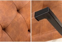 Chaise accoudoir cantilever capitonnées coloris Oxford  cognac