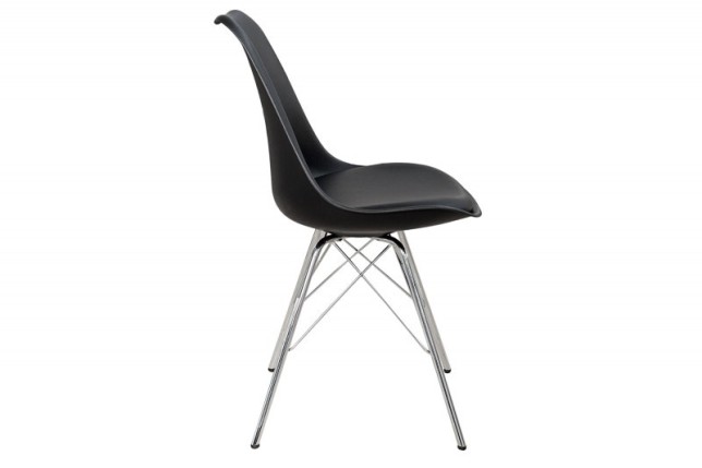 Ensemble de 4 chaises style scandinaves en simili cuir noir et piétement métallique