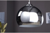 Lampe suspendue design boule en métal chromé