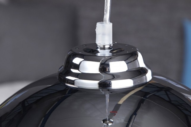 Lampe suspendue design boule en métal chromé