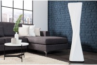 Lampadaire ovale 120 cm en tissu de latex plissé coloris blanc