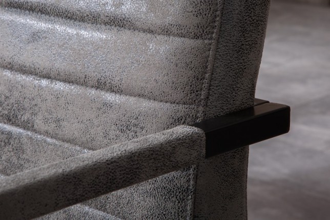 Banc design coloris gris antique en microfibre avec piétement en métal