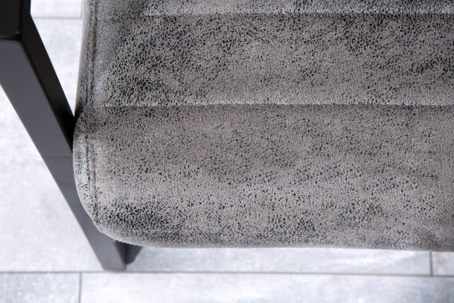 Banc design coloris gris antique en microfibre avec piétement en métal