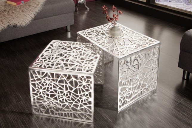 Ensemble de 2 tables basses faites à la main ABSTRACT 49cm argentées