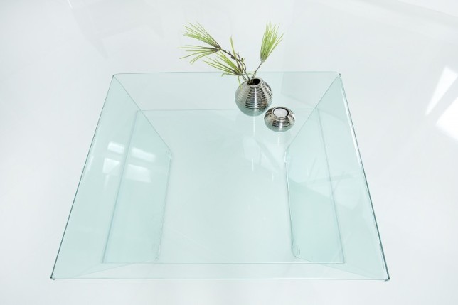Table basse contemporaine en verre 70cm  avec étagère transparente