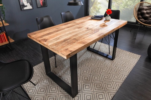 Table à manger de 140cm en bois massif coloris naturel