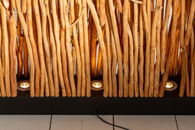 Lampadaire 180cm en bois coloris naturel